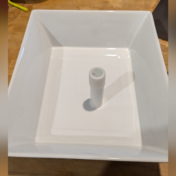 Ceramic Pet Fountain - Picture 14 of 16